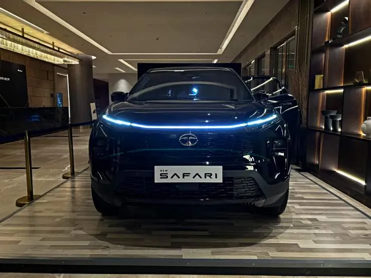 Tata Safari 2023 Front