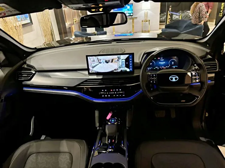 Tata safari facelift interior 2023